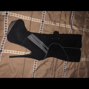 Nice brand new very very high heel boots
